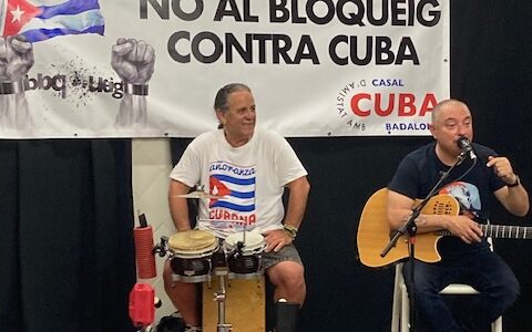 Acto en Badalona contra el bloqueo de EE.UU. a Cuba